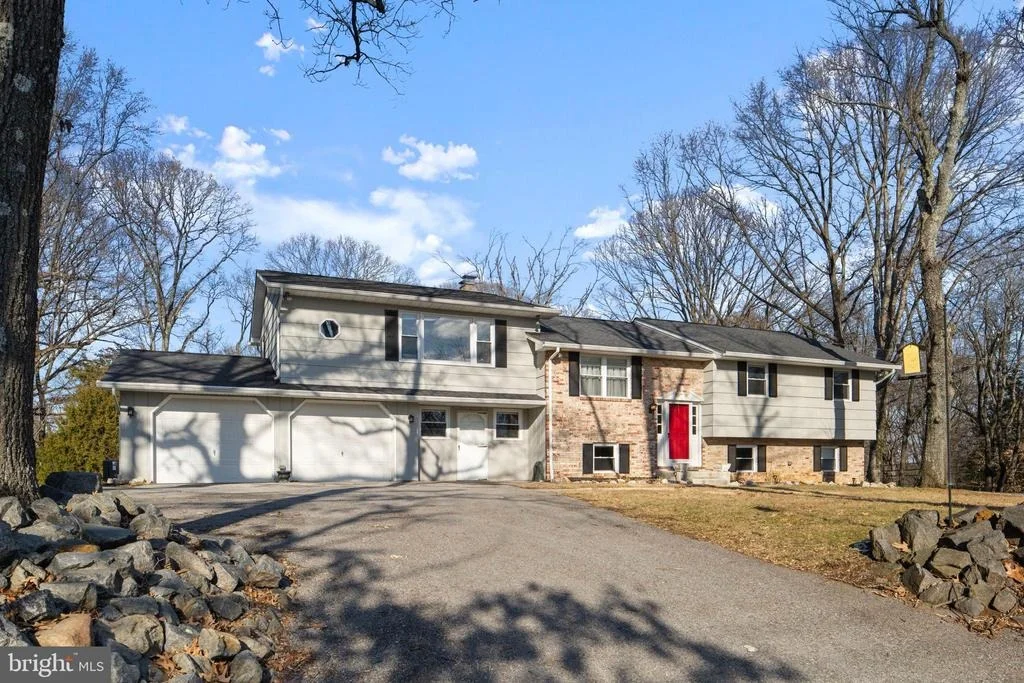 Photo of 876 SHORE ACRES ROAD