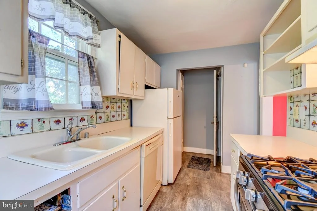 Photo of 231 WHITMOOR TERRACE