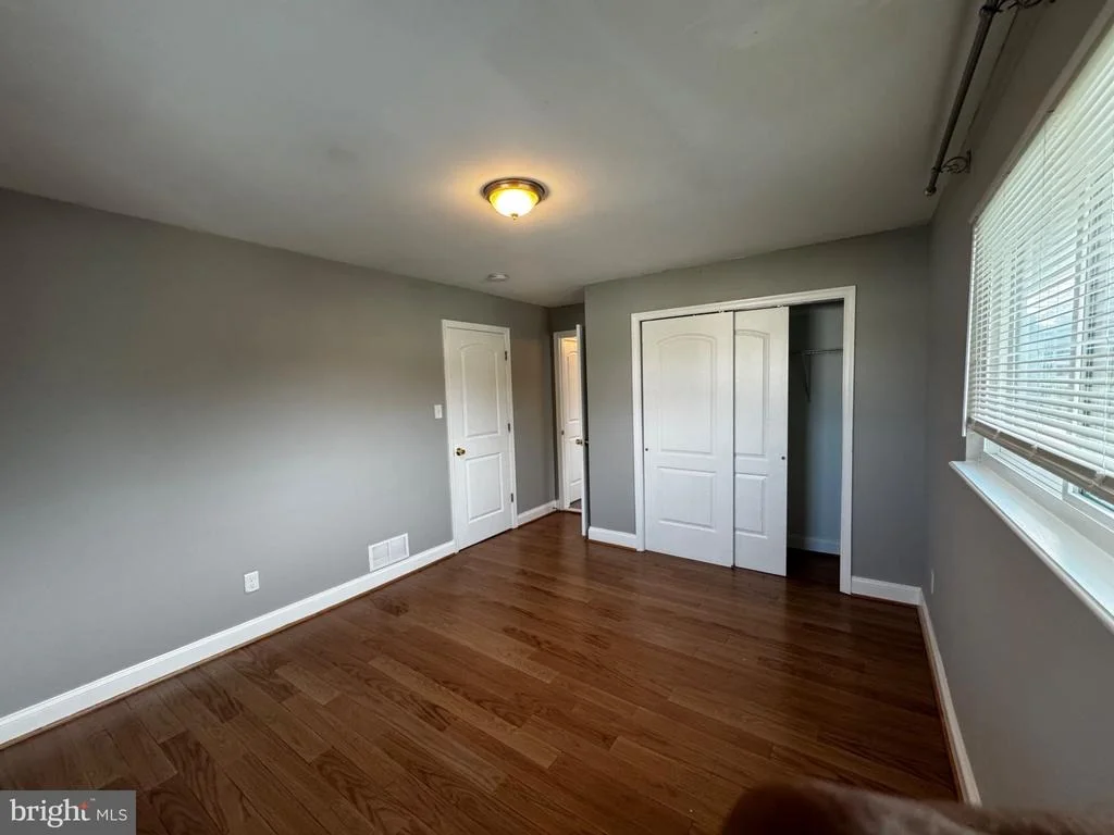 Photo of 1952 FOREST DRIVE