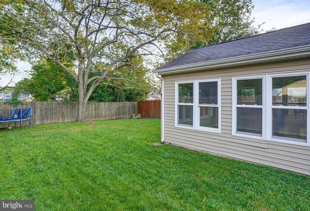 Photo of 19 HEATHERFIELD WAY