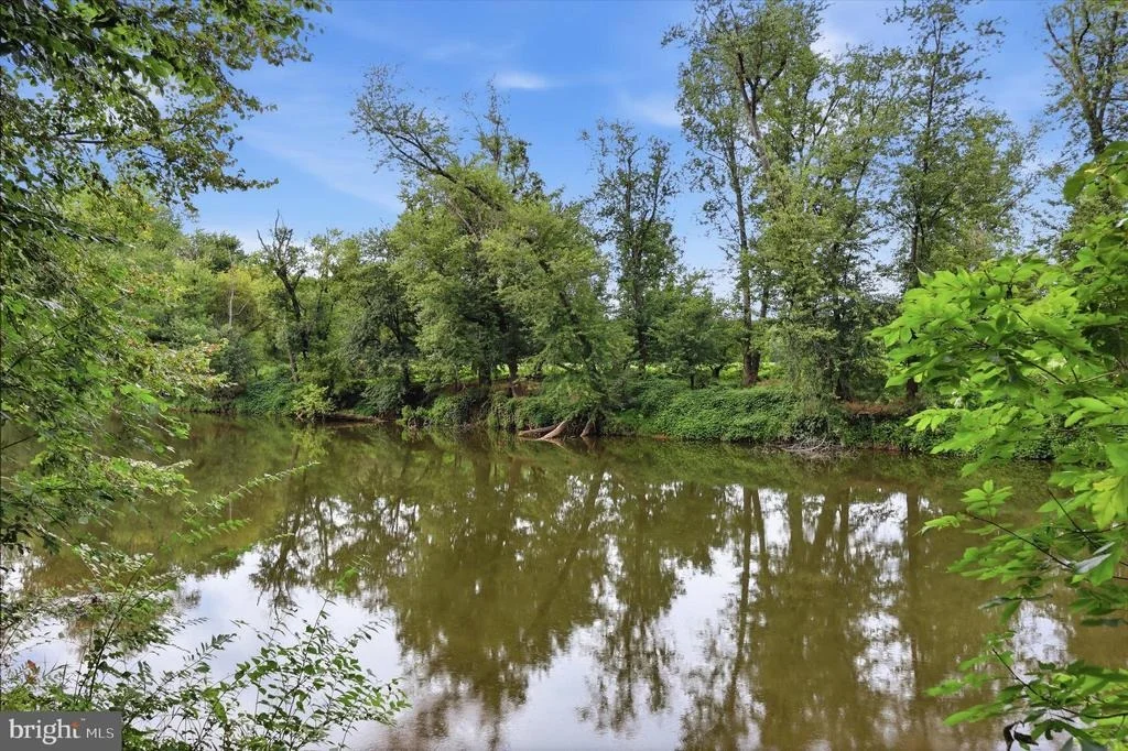 Photo of 2924 MILL ISLAND PARKWAY