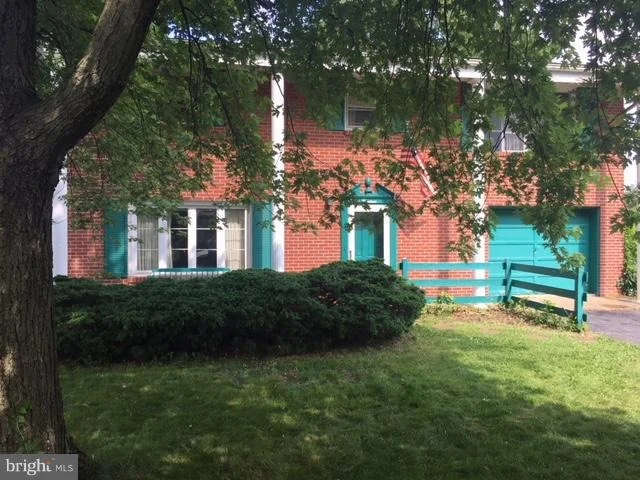 Photo of 19 VICTOR DRIVE