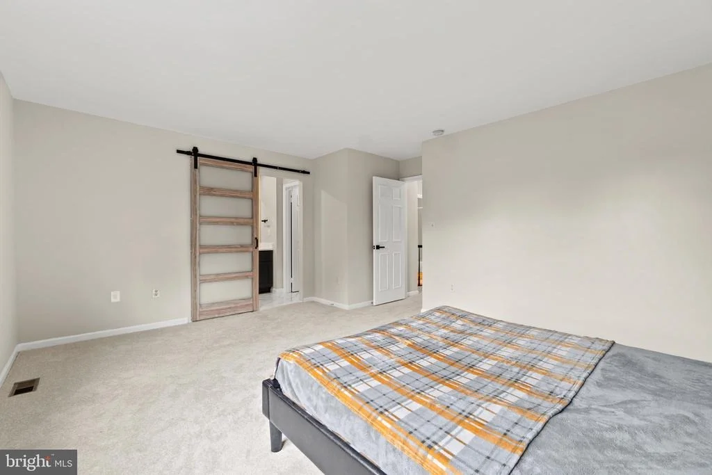 Photo of 14724 BOTANY WAY