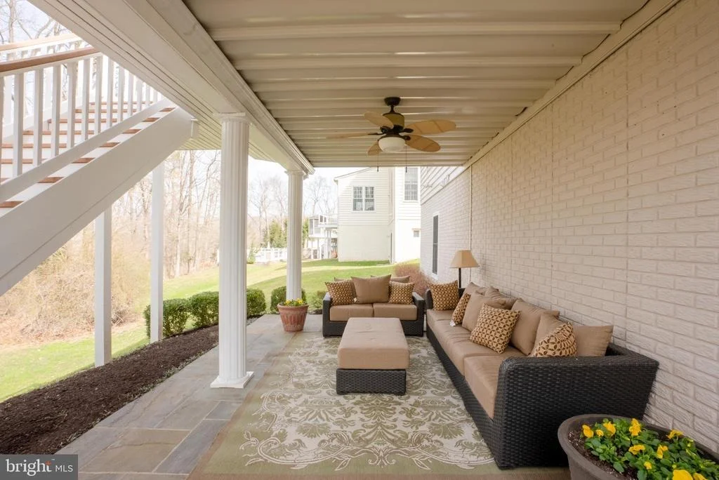 Photo of 10419 WHITE COURT