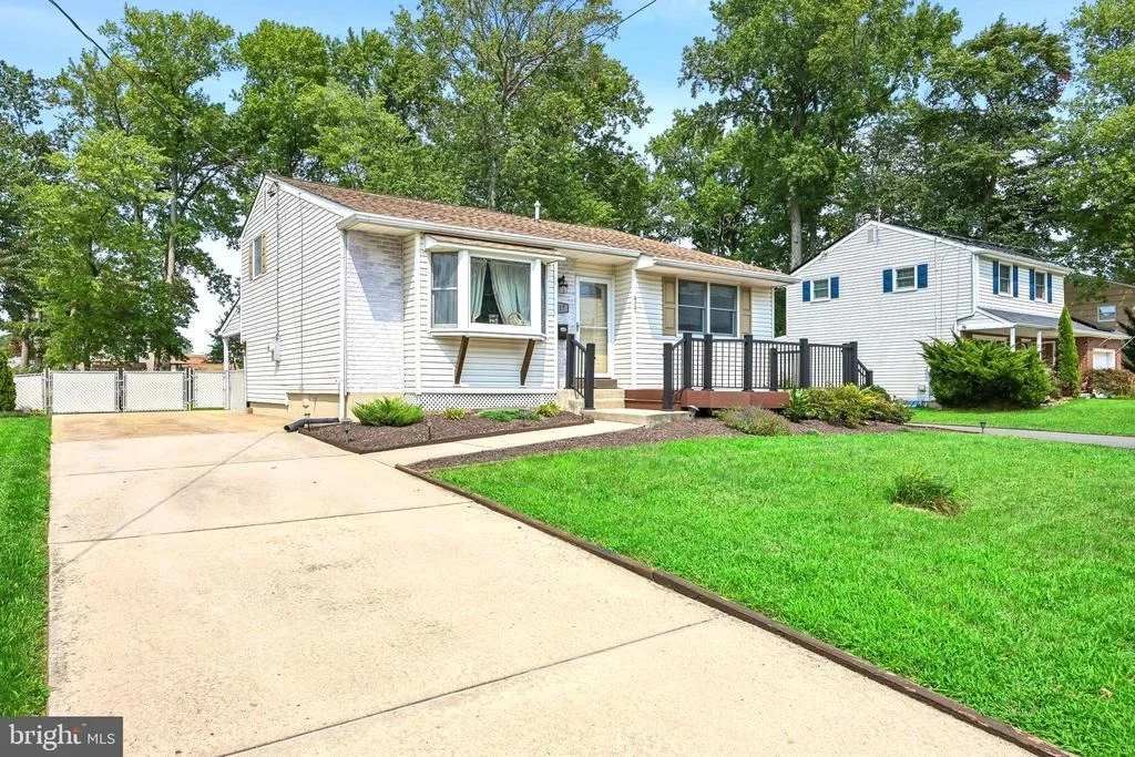 Photo of 417 FLORENCE AVENUE