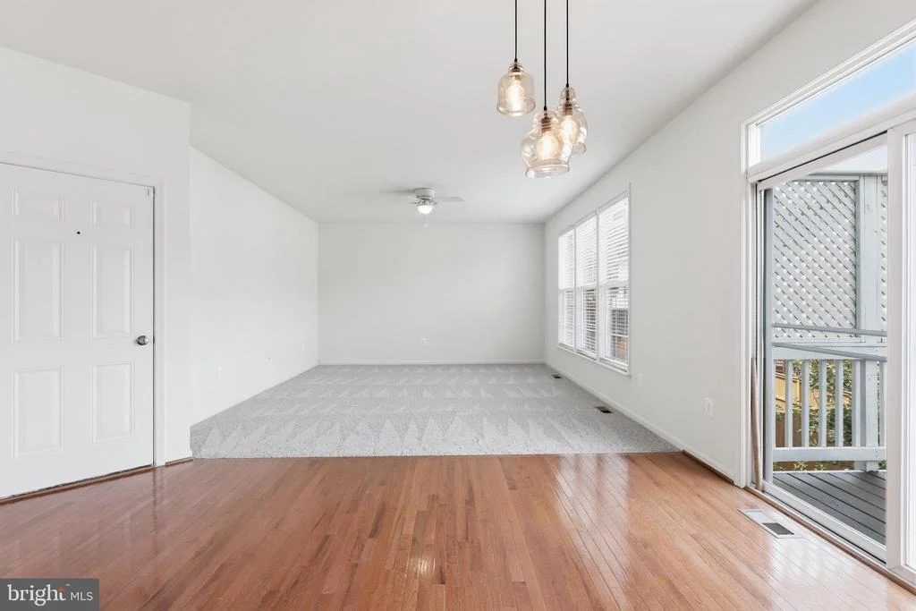 Photo of 17515 MINA LANE
