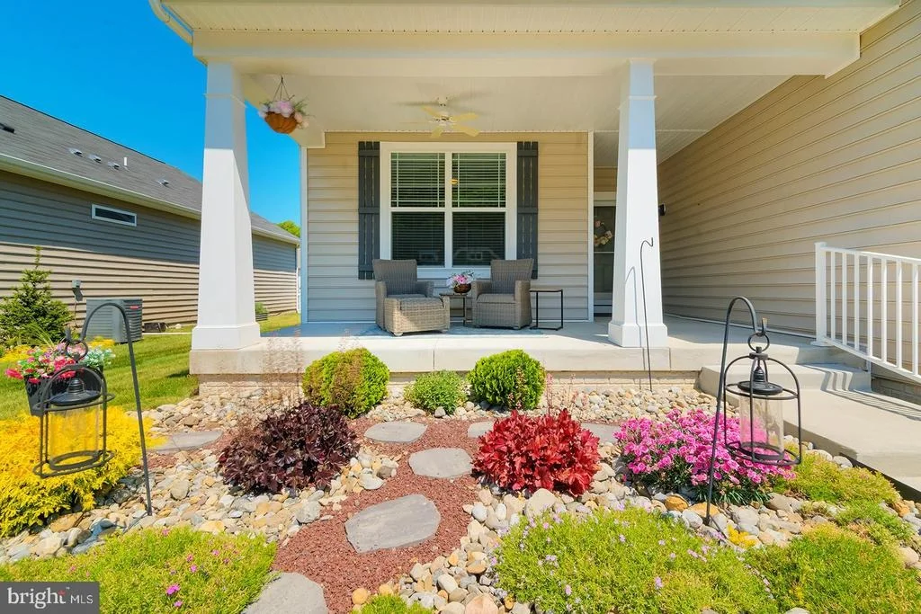 Photo of 34438 SPRING BROOK AVENUE