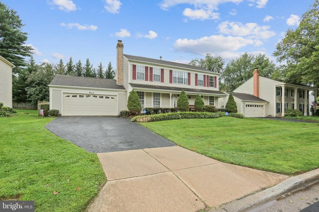 Photo of 912 POINTER RIDGE DRIVE