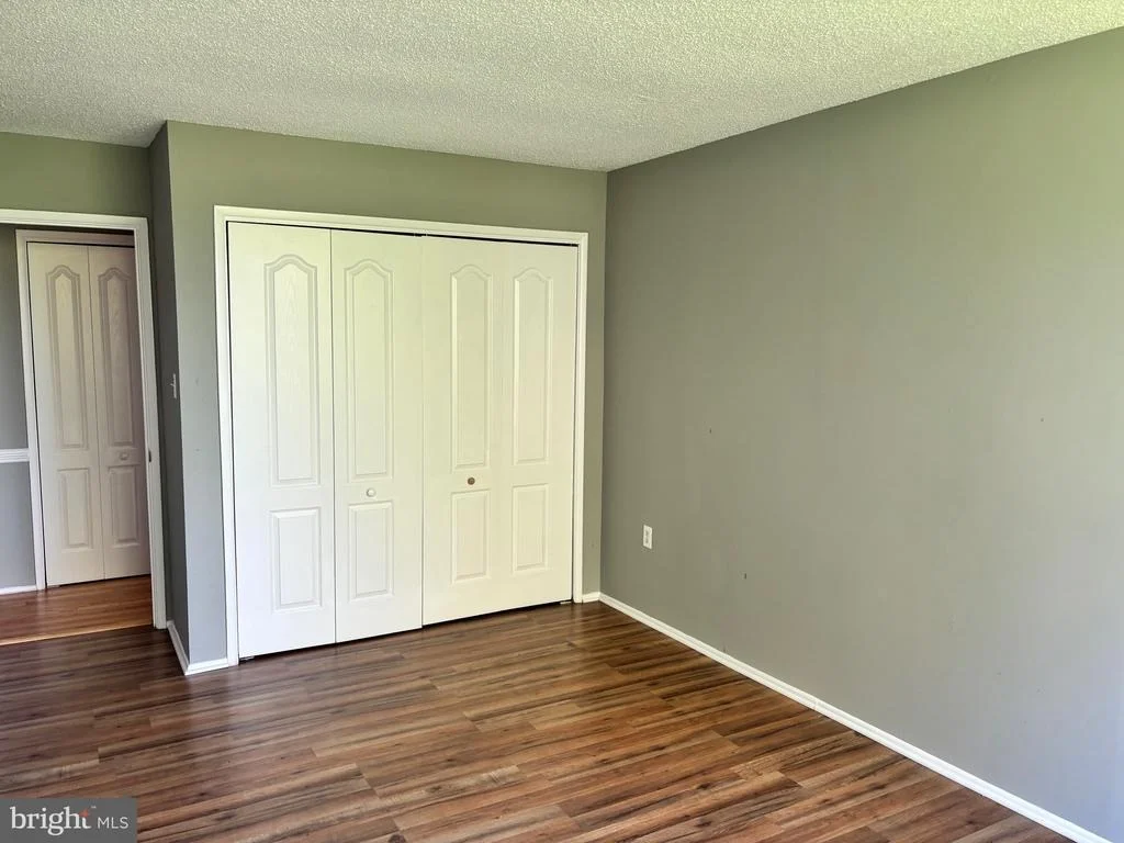 Photo of Unit 403 at 1832 METZEROTT ROAD