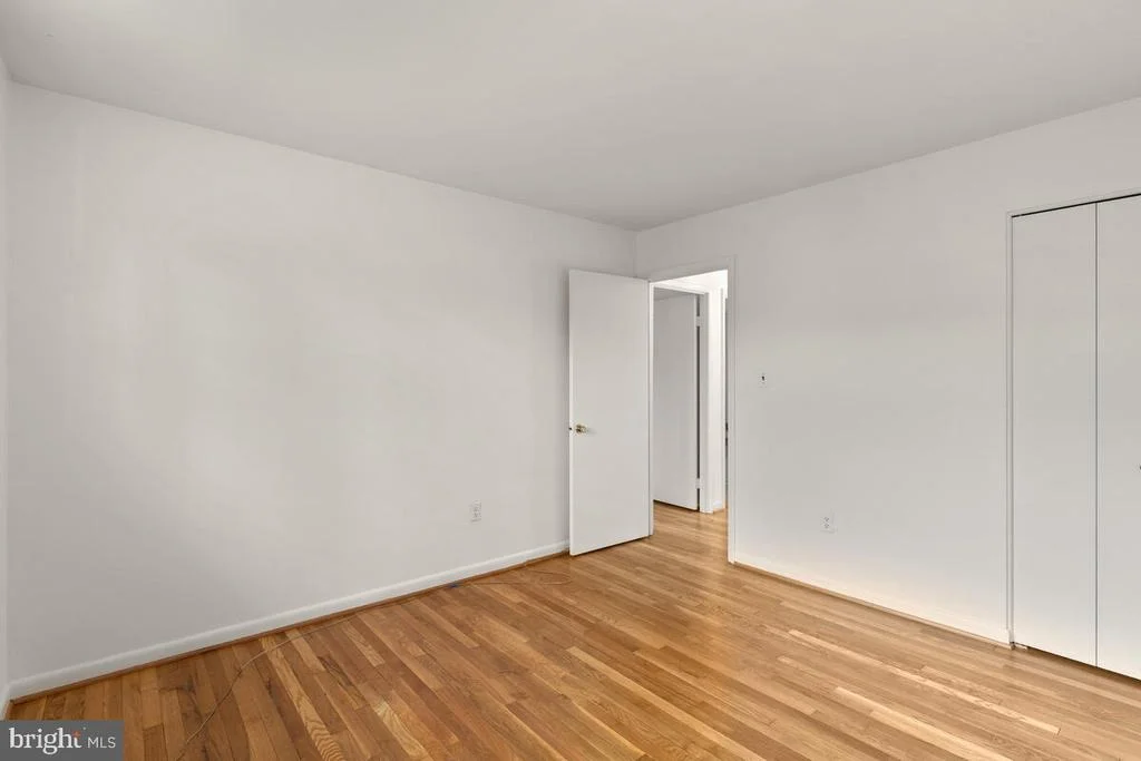 Photo of 2725 WOODEDGE ROAD