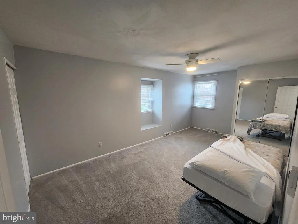 Photo of 215 GARNETT ROAD