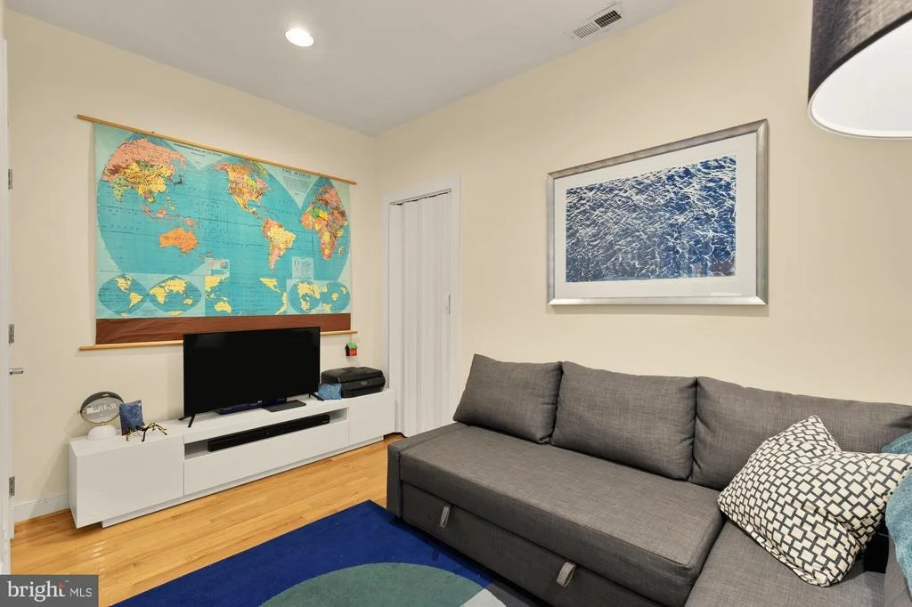 Photo of Unit 3 at 2363 CHAMPLAIN STREET NW