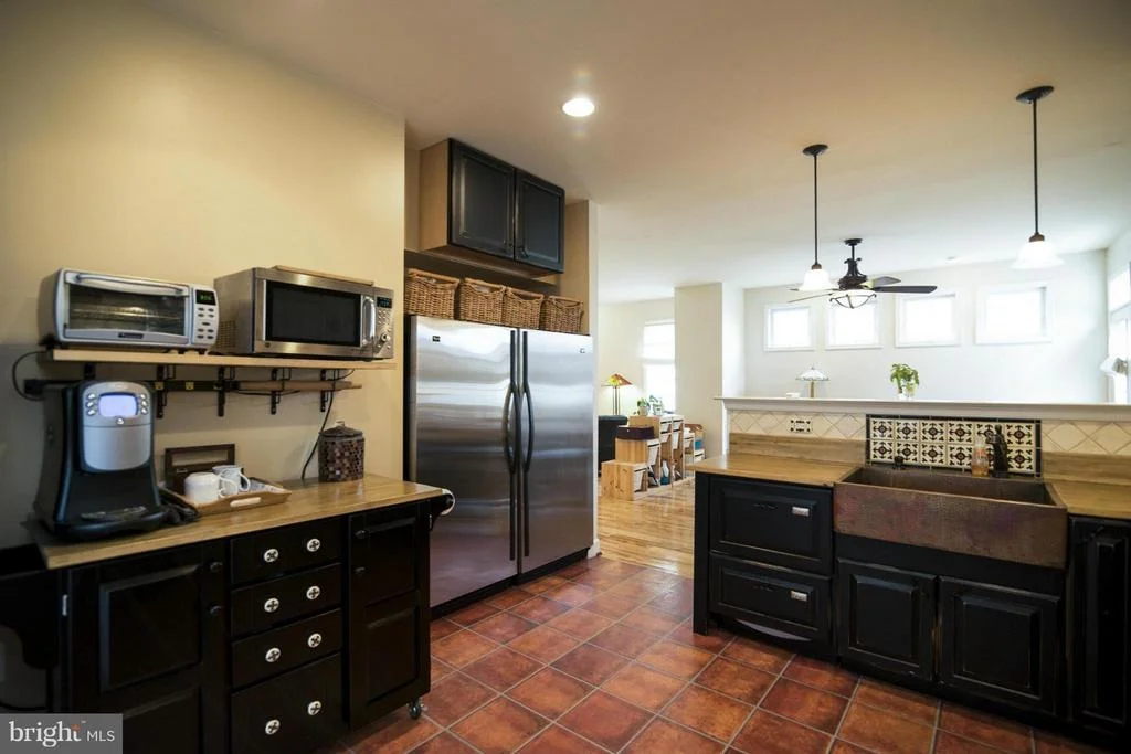Photo of 1825 GREENLEESE DRIVE