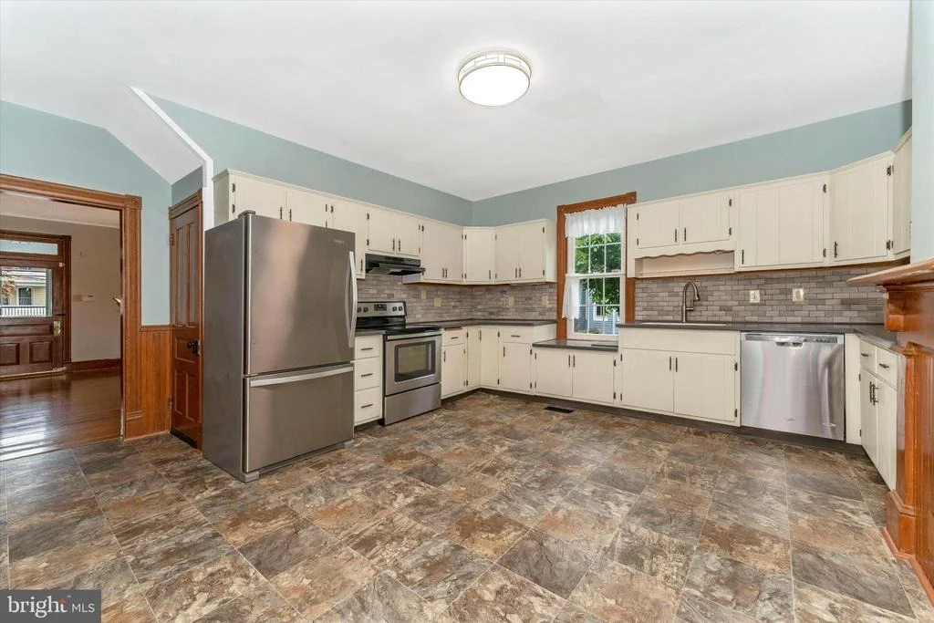Photo of 44 MAPLE AVENUE