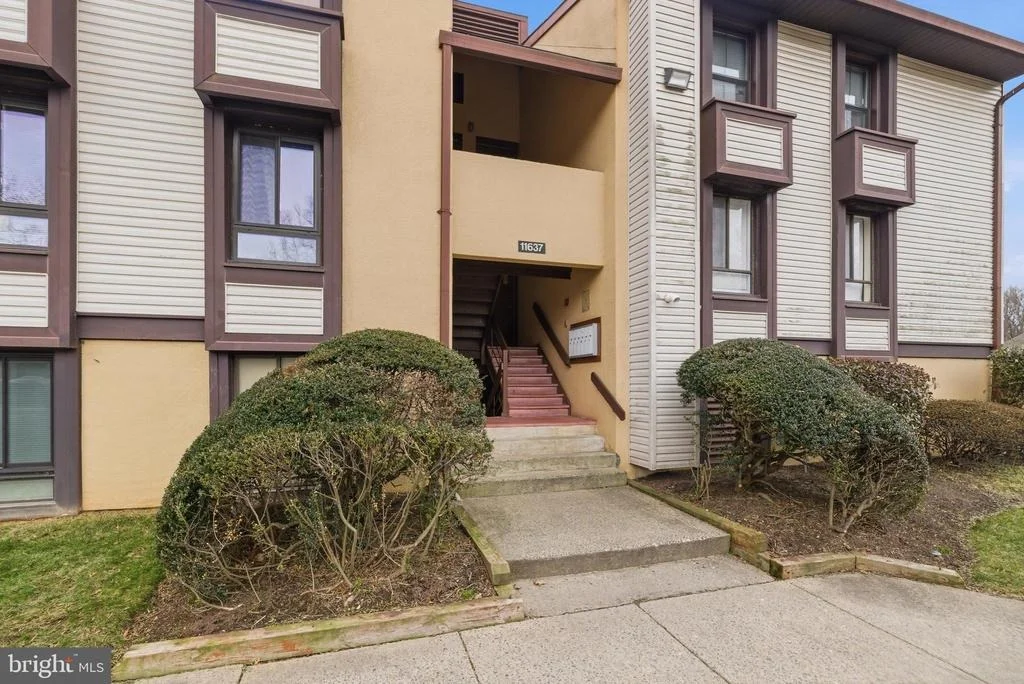 Photo of Unit 832B at 11637 STONEVIEW SQUARE