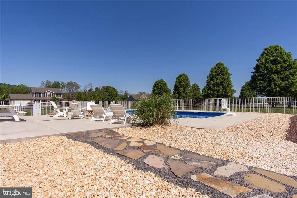 Photo of 31 HILYARD CIRCLE S