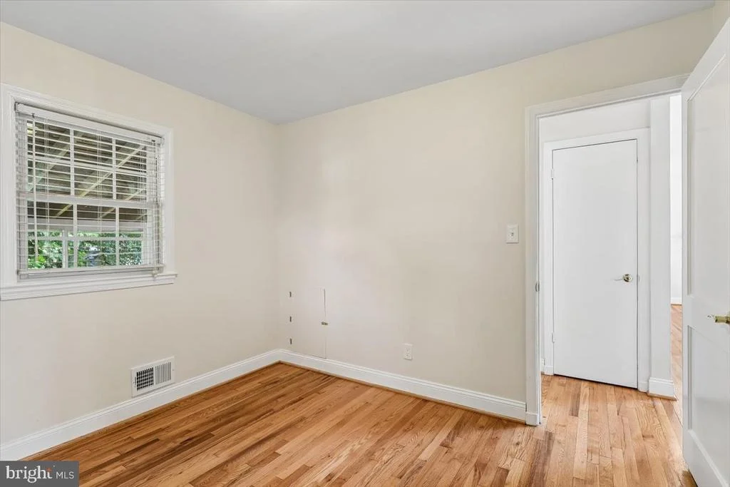 Photo of 1501 CREST ROAD
