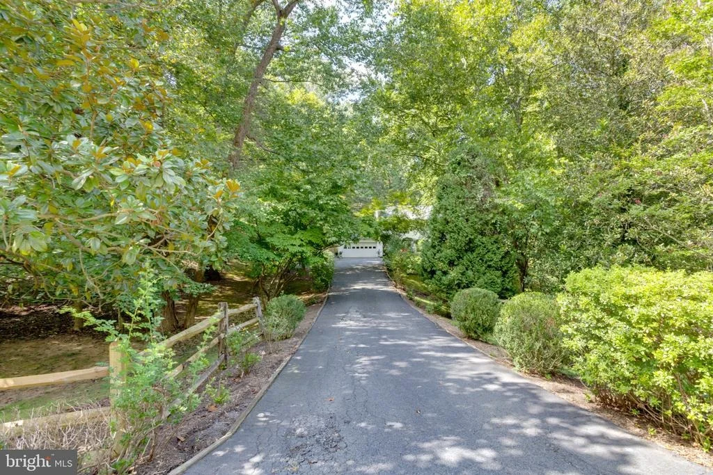 Photo of 11154 STONEBROOK DRIVE