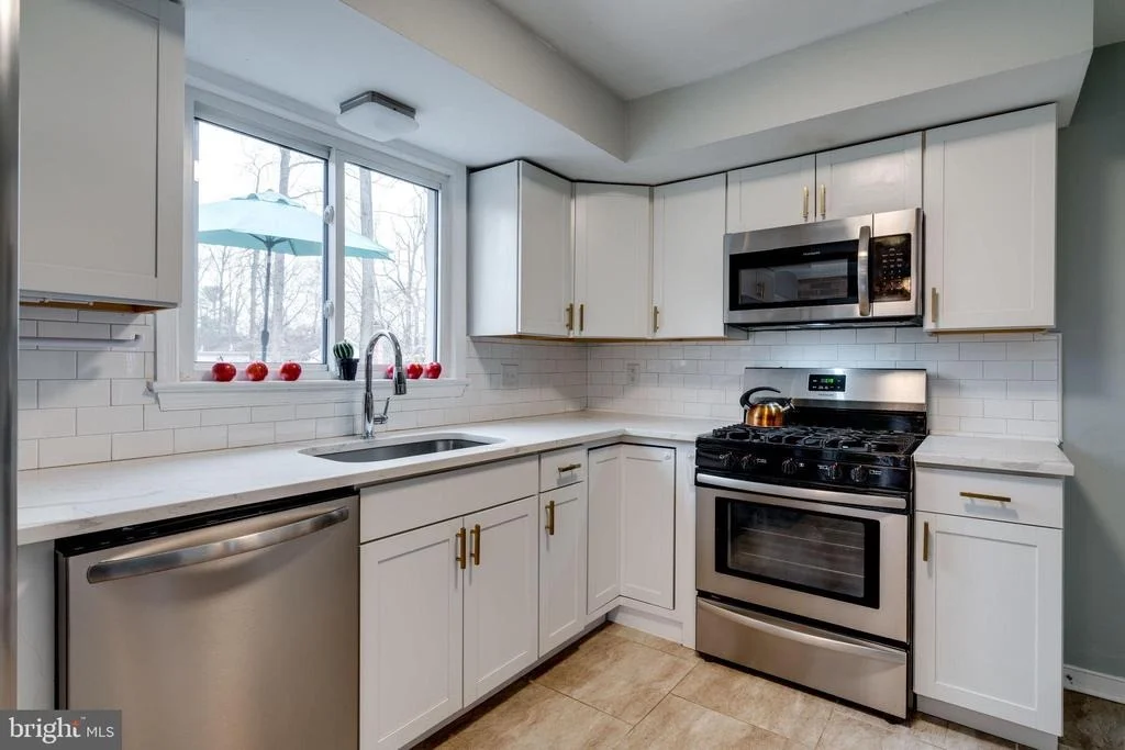 Photo of 6810 HUNTSMAN BOULEVARD