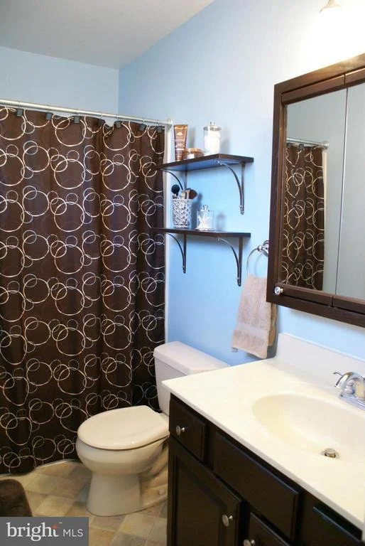Photo of 180 STONEYBROOK COURT