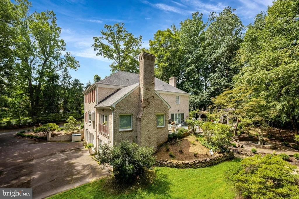 Photo of 9185 OLD DOMINION DRIVE