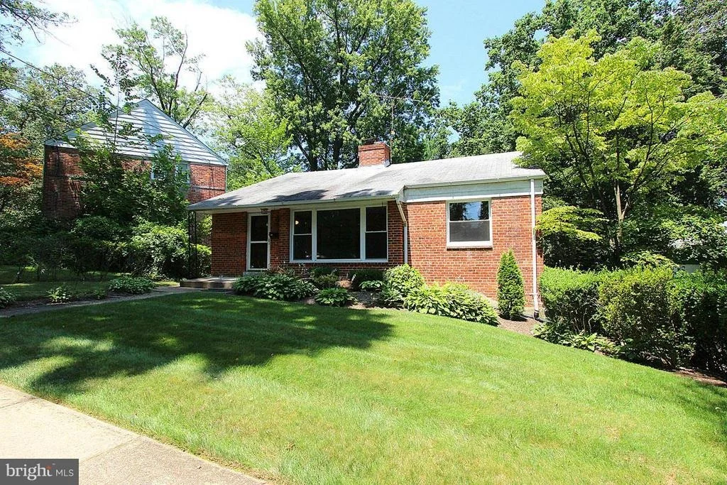 Photo of 202 SCHUYLER ROAD E