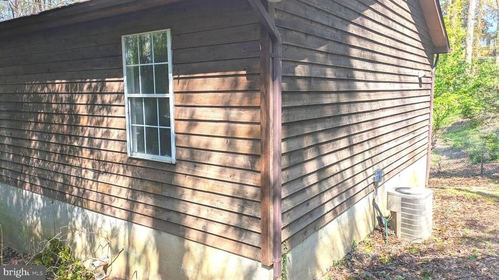 Photo of 5860 LILAC CIRCLE