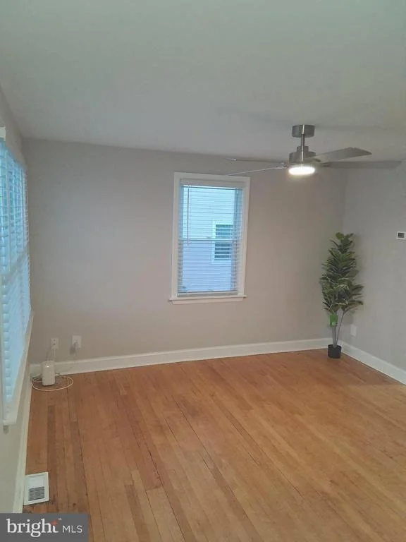 Photo of 1225 LANDOVER ROAD