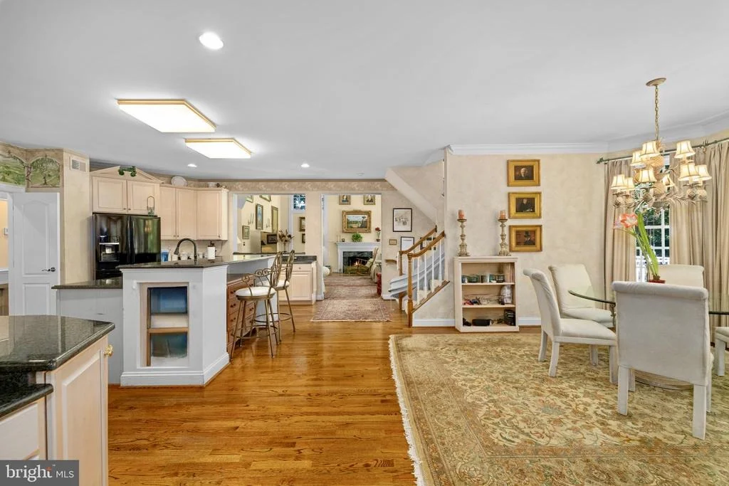 Photo of 897 CHINQUAPIN ROAD