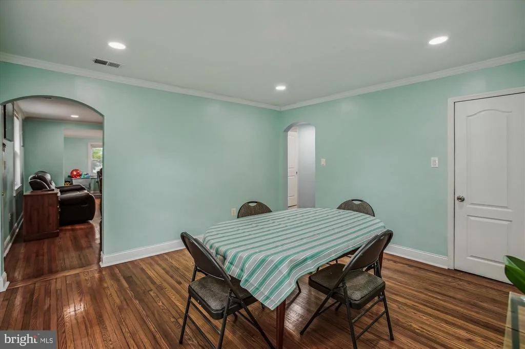 Photo of 904 OAK STREET