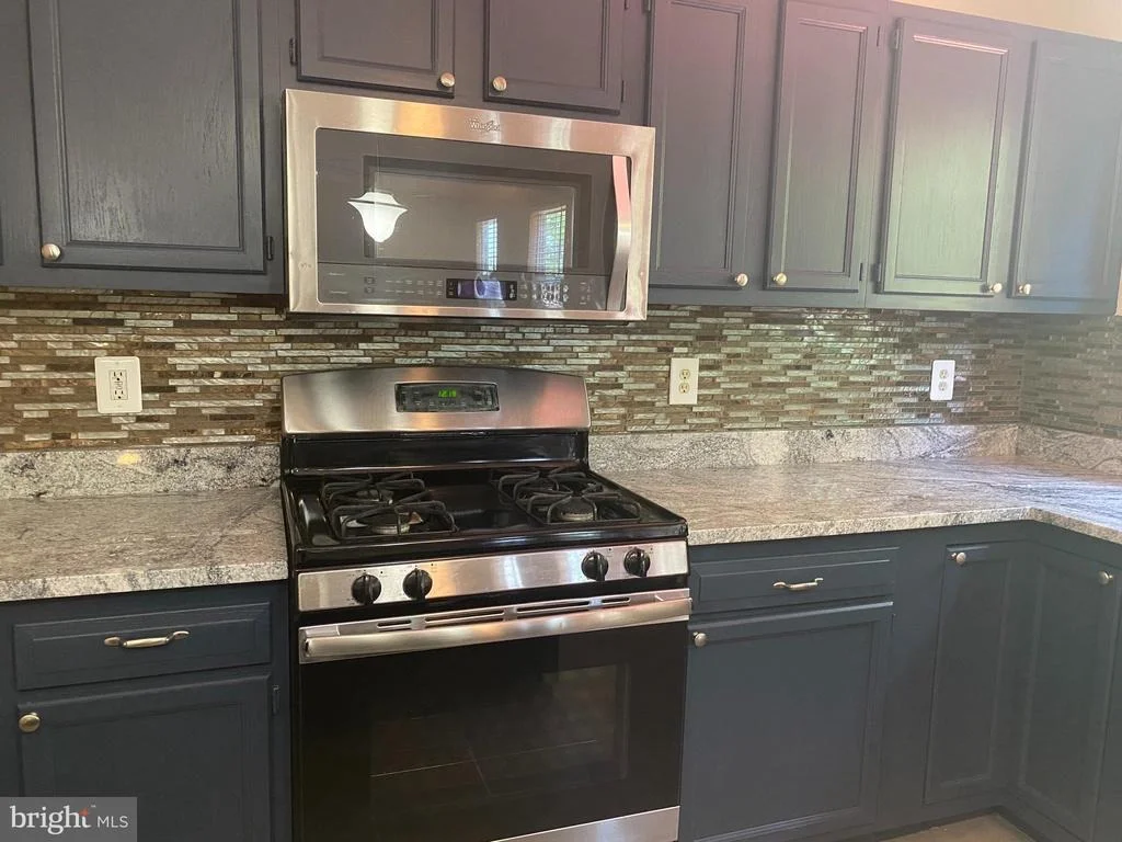 Photo of 5442 SIR DOUGLAS DRIVE