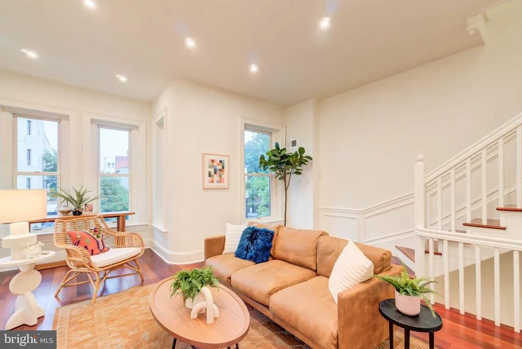 Photo of 112 12TH STREET SE