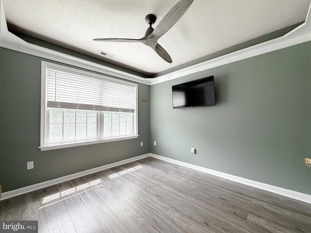 Photo of 40777 CENTER 40 CIRCLE