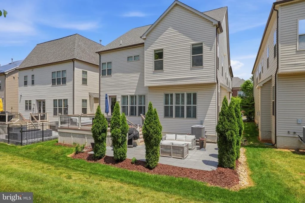 Photo of 20623 HOLYOKE DRIVE