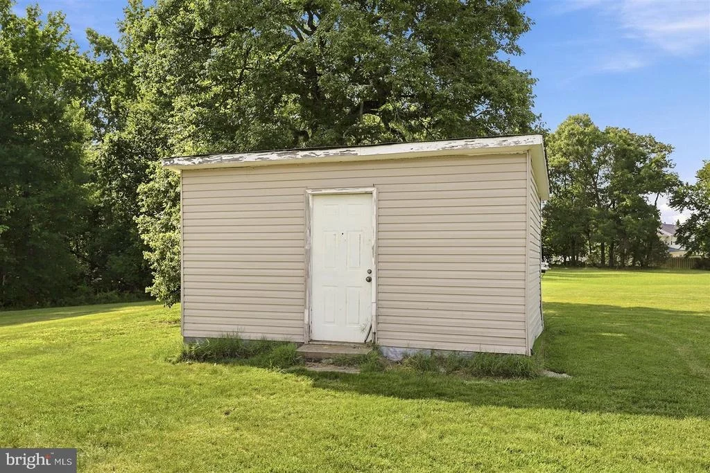 Photo of 9820 PRATTS DRIVE