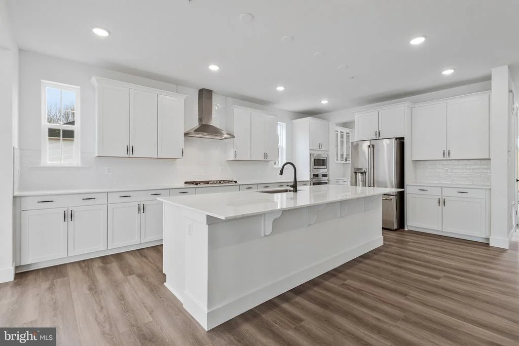 Photo of 2000 ARAM DRIVE
