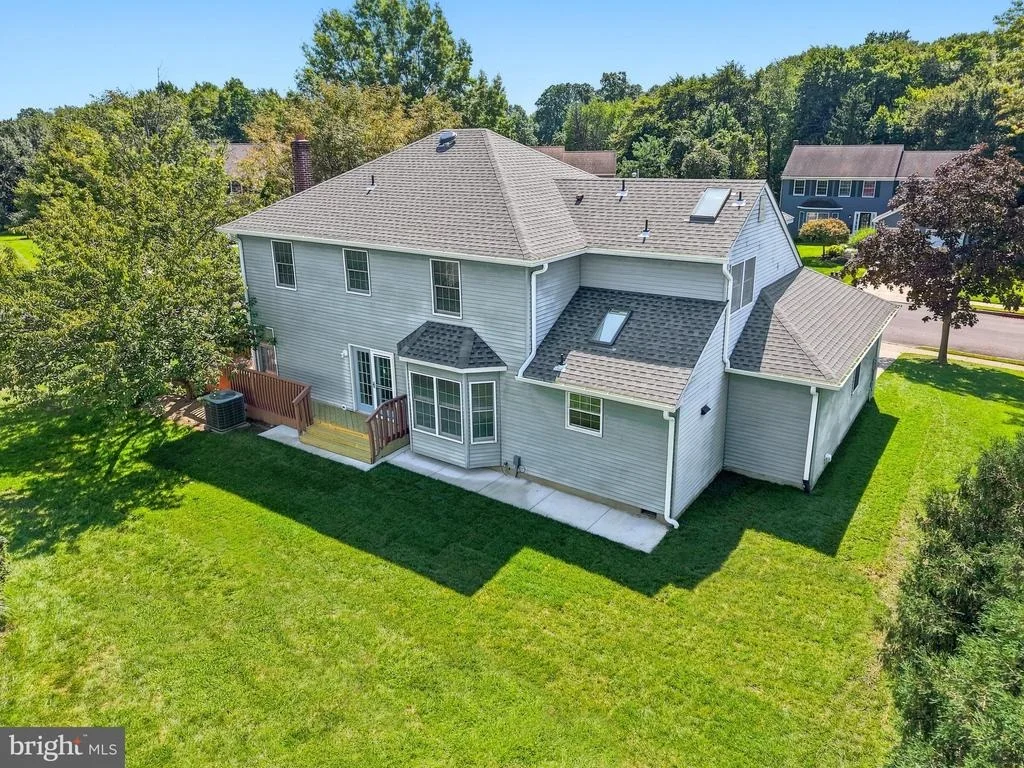 Photo of 16 KENSINGTON DRIVE