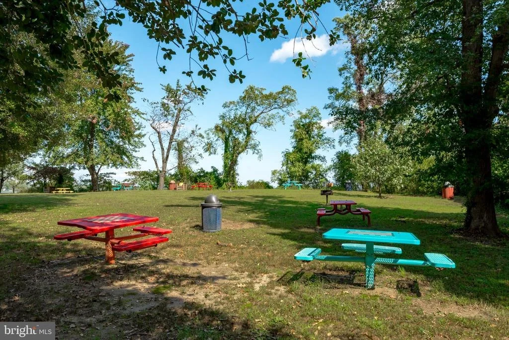 Photo of 970 HIGHPOINT DRIVE