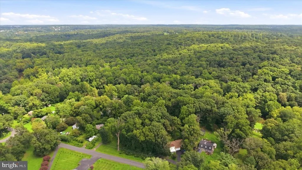 Photo of 7707 LAKE DRIVE