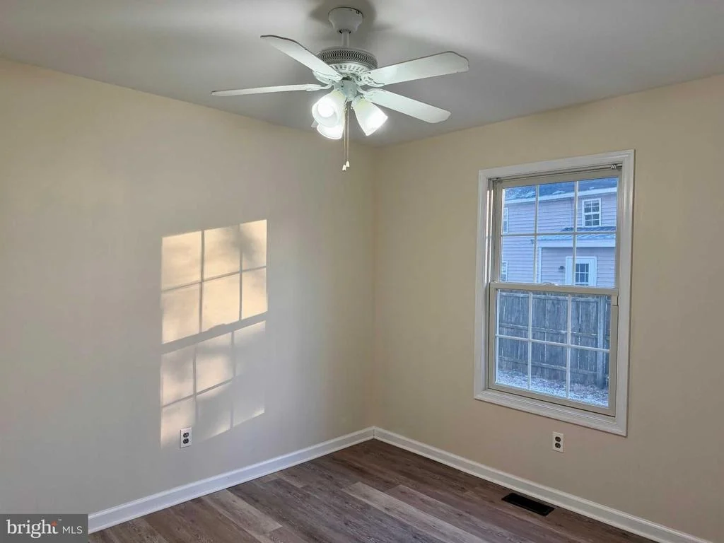 Photo of 22161 THOMPSON PARKWAY