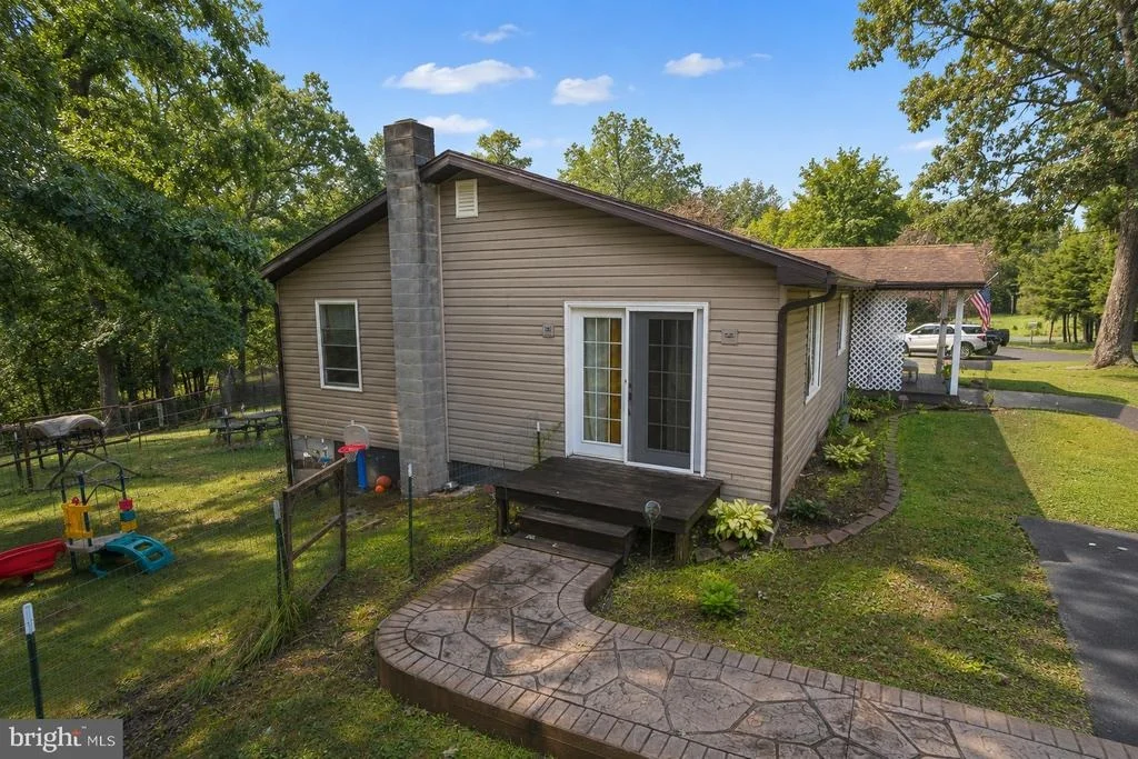 Photo of 104 D STREET