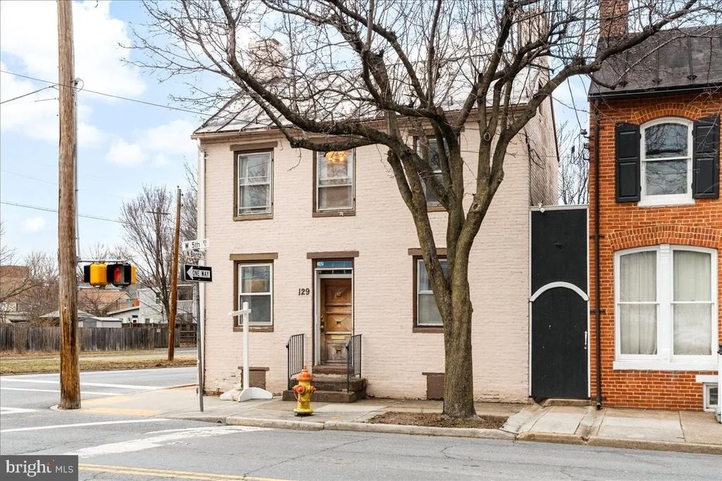 Photo of 129 W 5TH STREET