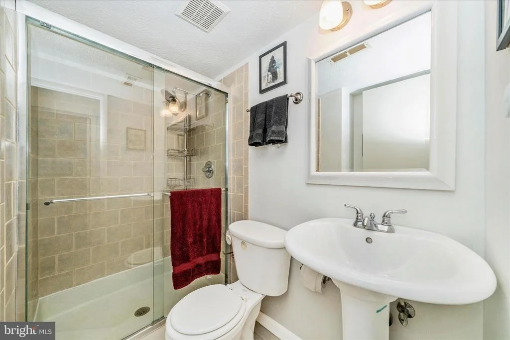 Photo of 5696 PEBBLE DRIVE