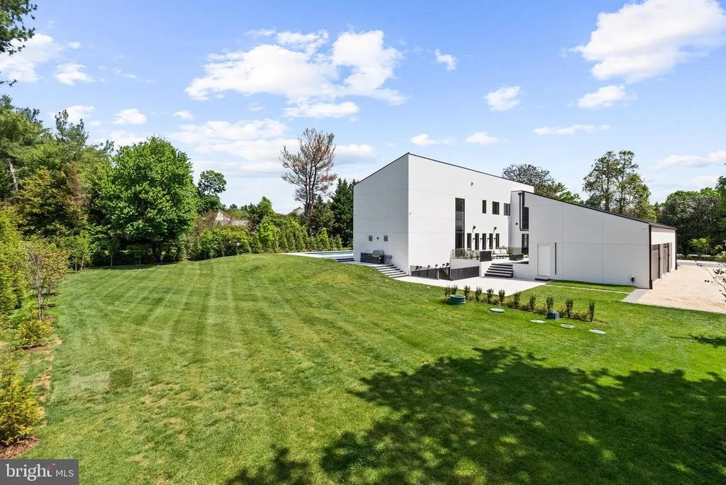 Photo of 8970 BROOK ROAD