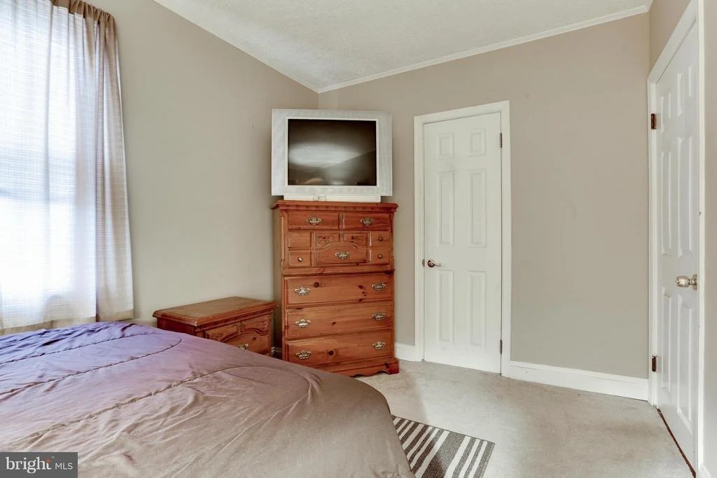Photo of 927 WATERS AVENUE