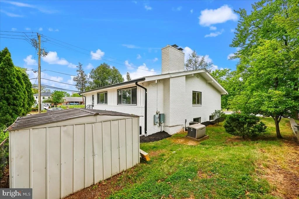 Photo of 1105 LAMBERTON DRIVE