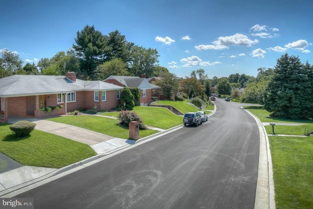 Photo of 1305 HEATHER HILL ROAD