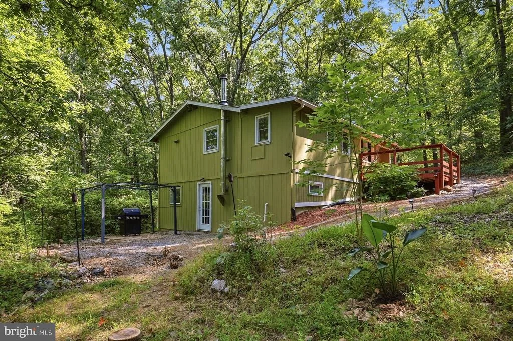 Photo of 686 NANCY JACK ROAD