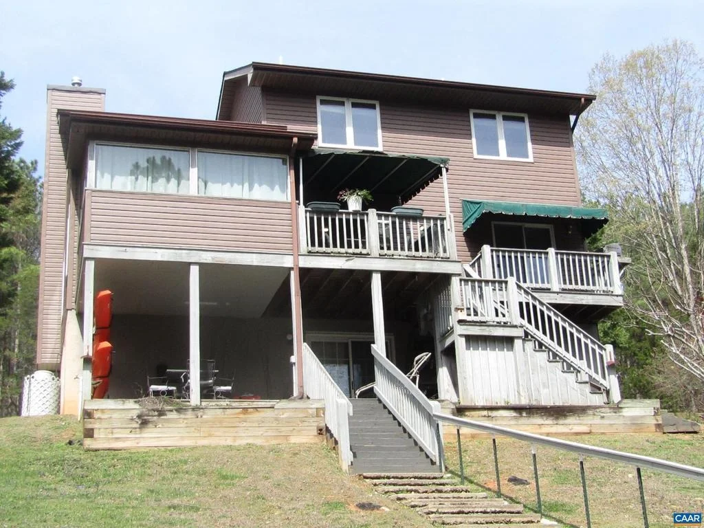 Photo of 798 JEFFERSON DR