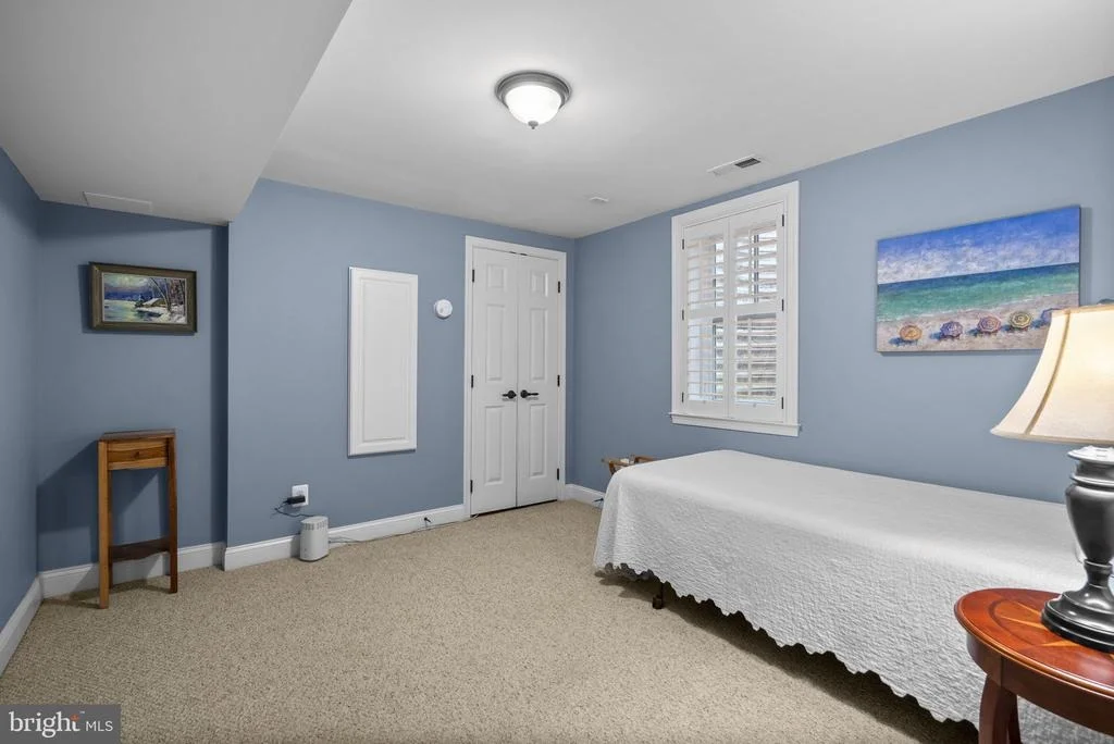 Photo of 710 WOODSIDE PARKWAY